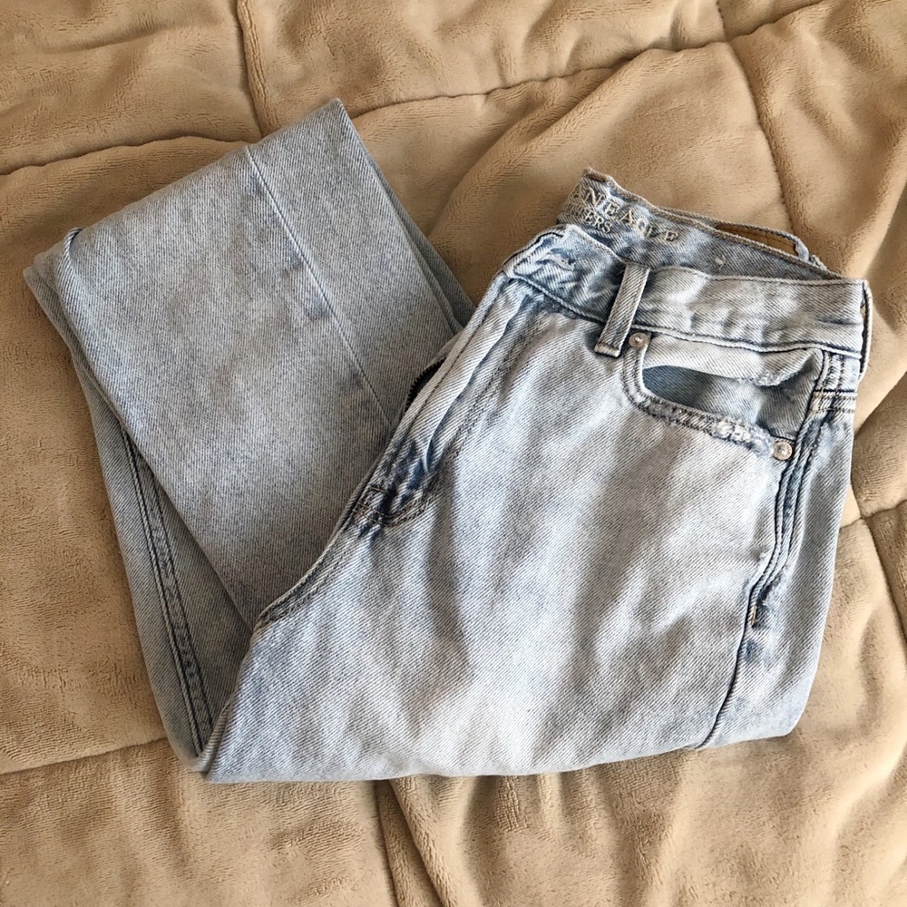 American Eagle Mom Jeans